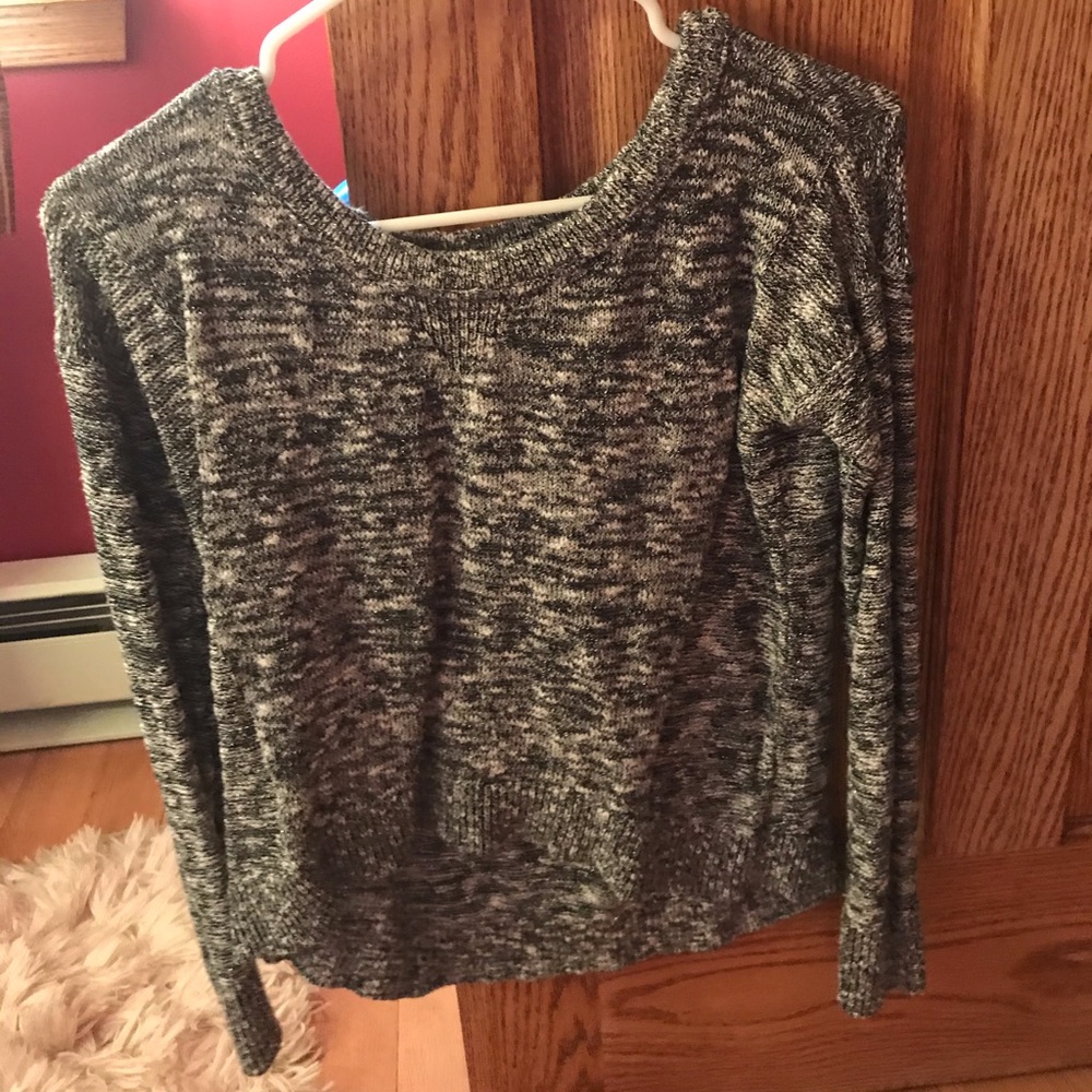 Scoop neck sweater